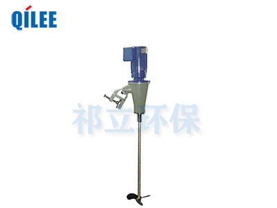  定制化工攪拌機(jī)